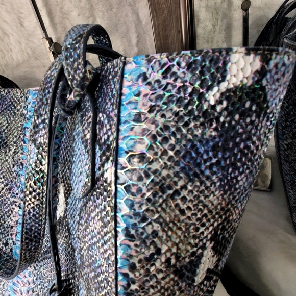 Sold Out - Picture 3 of 6